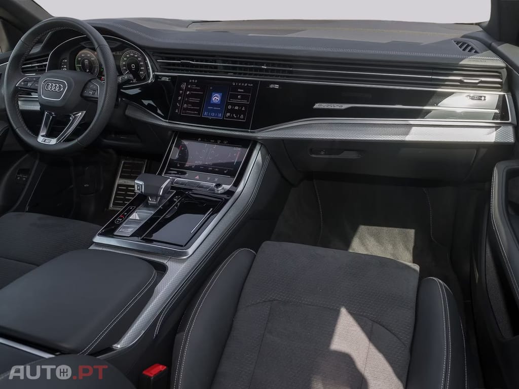 Audi Q8 55 TFSIe Q S LINE 