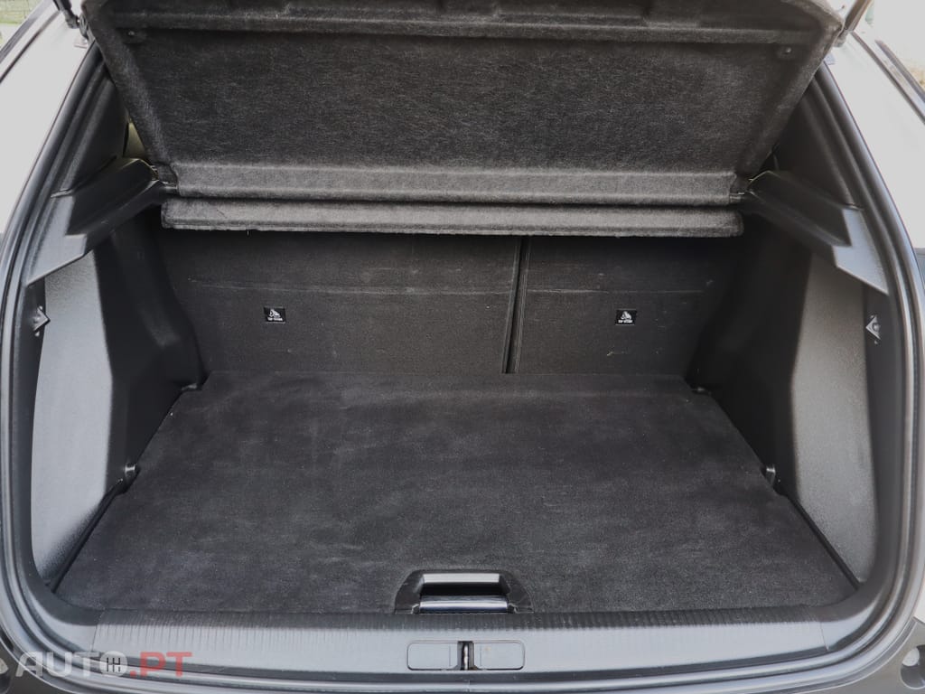 Peugeot 2008 1.5 BlueHDi Allure Pack EAT8
