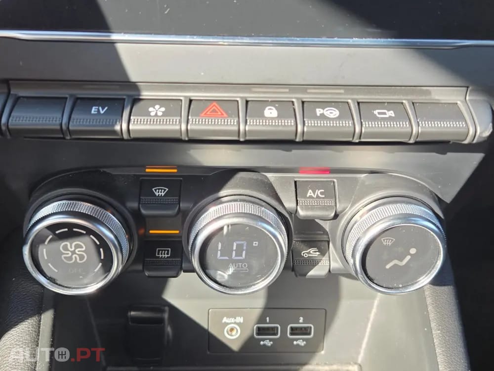 Renault Captur 1.6 R.S. LINE E-Tech Full Hybrid — fotografia 22