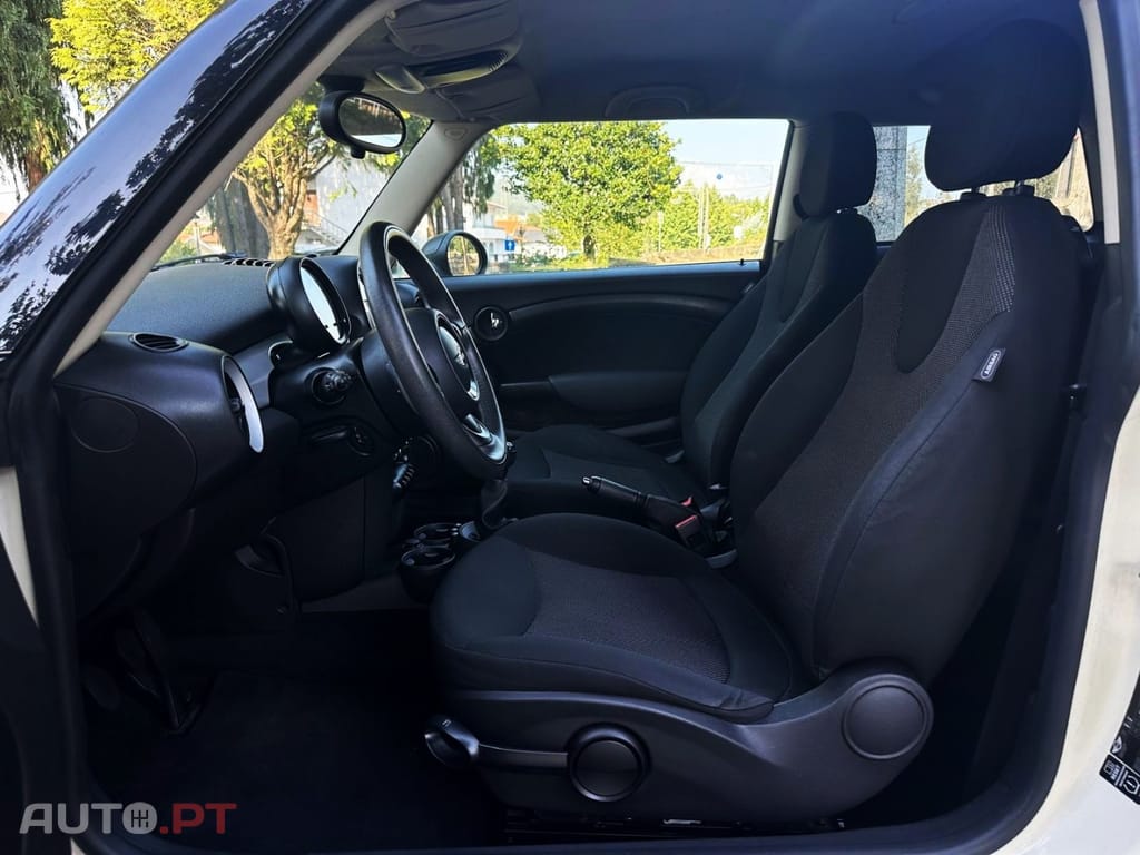 MINI Cooper One 1.6