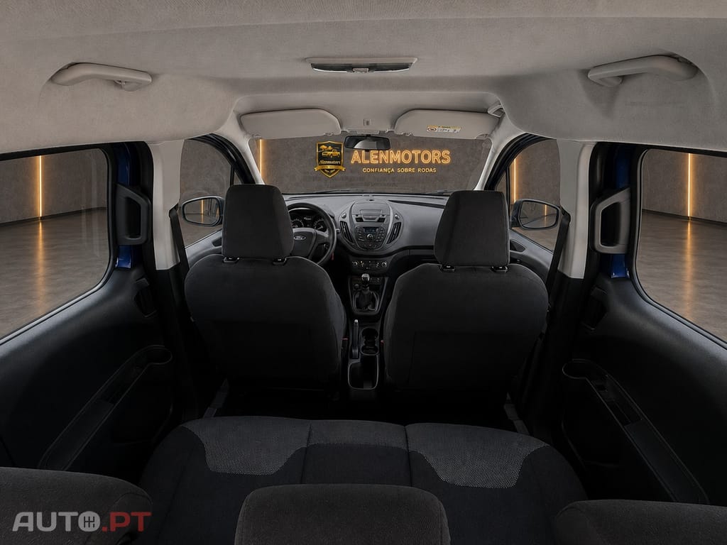 Ford Tourneo 1.5 TDCi Titanium — fotografia 20