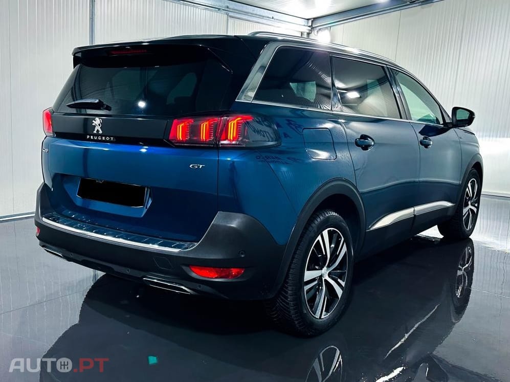 Peugeot 5008 Hybrid 136 e-DSC GT