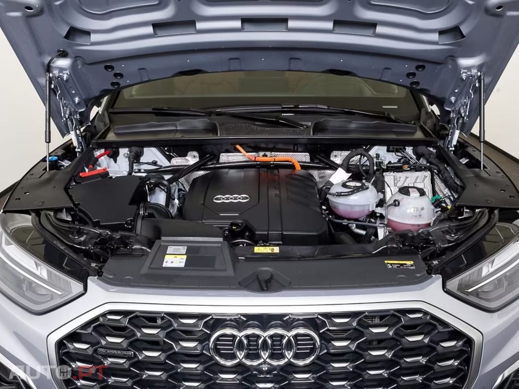 Audi Q5 I.V.A DEDUTÍVEL S line