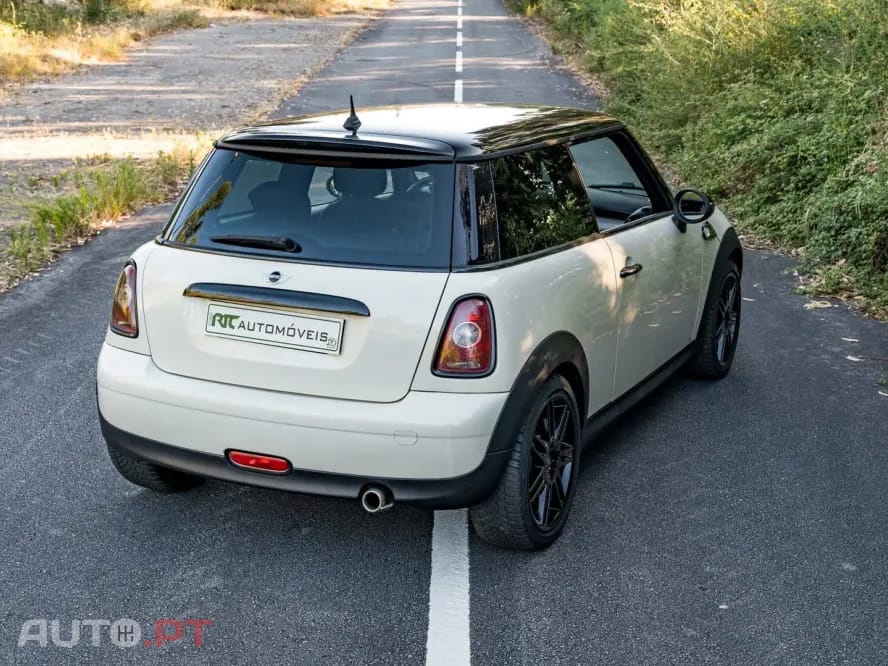 MINI Cooper Cooper D