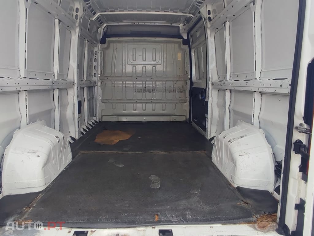 Peugeot Boxer 2.2 BlueHDi 333 L3H2 Pro