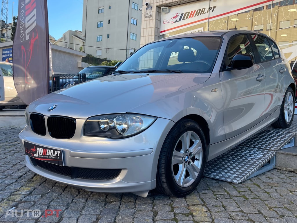 BMW 116 D Line Sport - (Nacional)