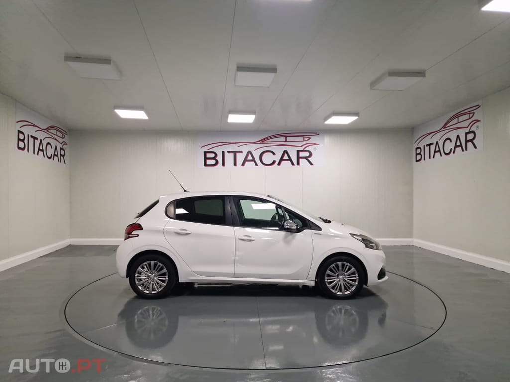 Peugeot 208 1.6 BlueHDi Style