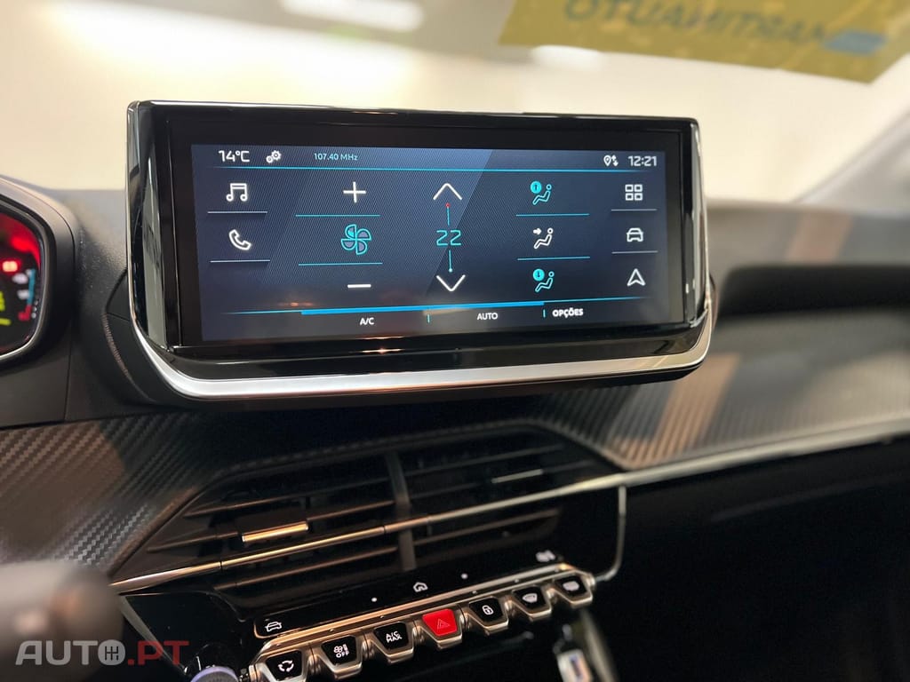 Peugeot E-208 50 kWh Style