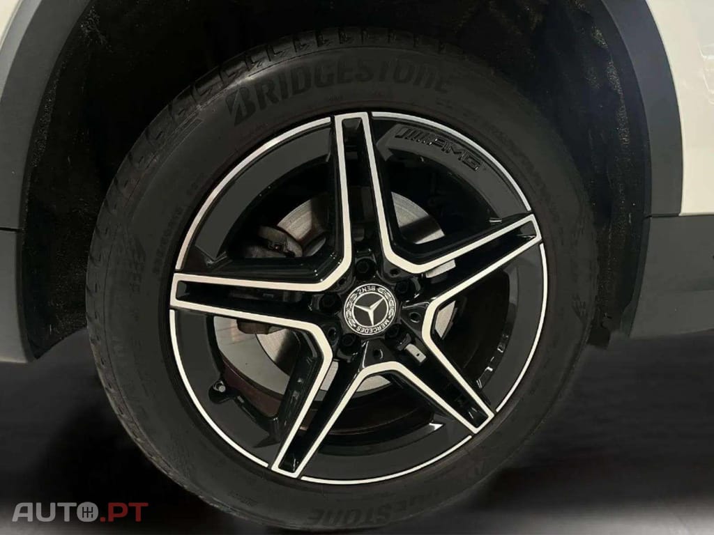 Mercedes-Benz GLA 250 e AMG LINE