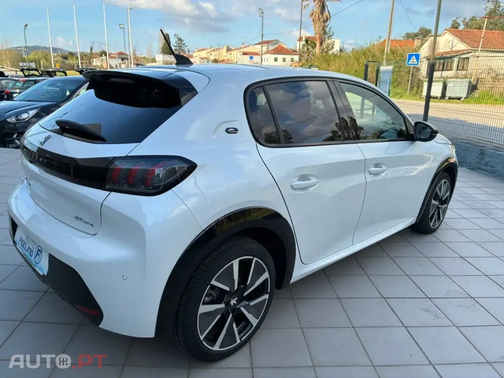 Peugeot E-208 50 kWh GT Line
