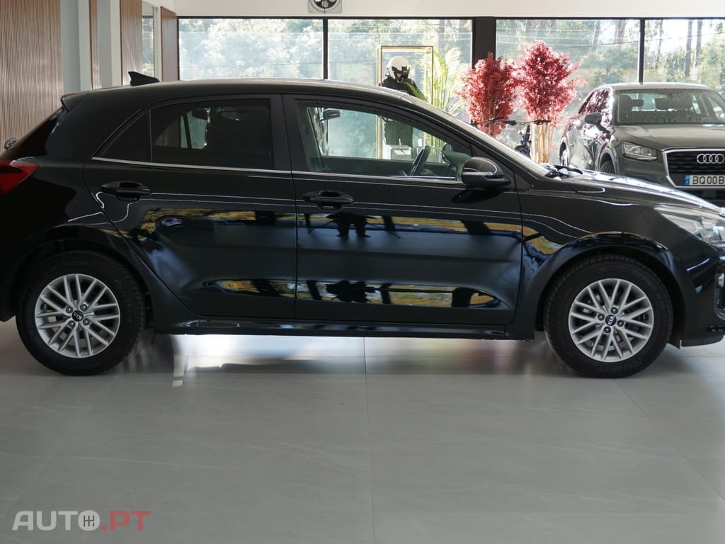 Kia Rio 1.0 T-GDI 100 Dream-Team Edition