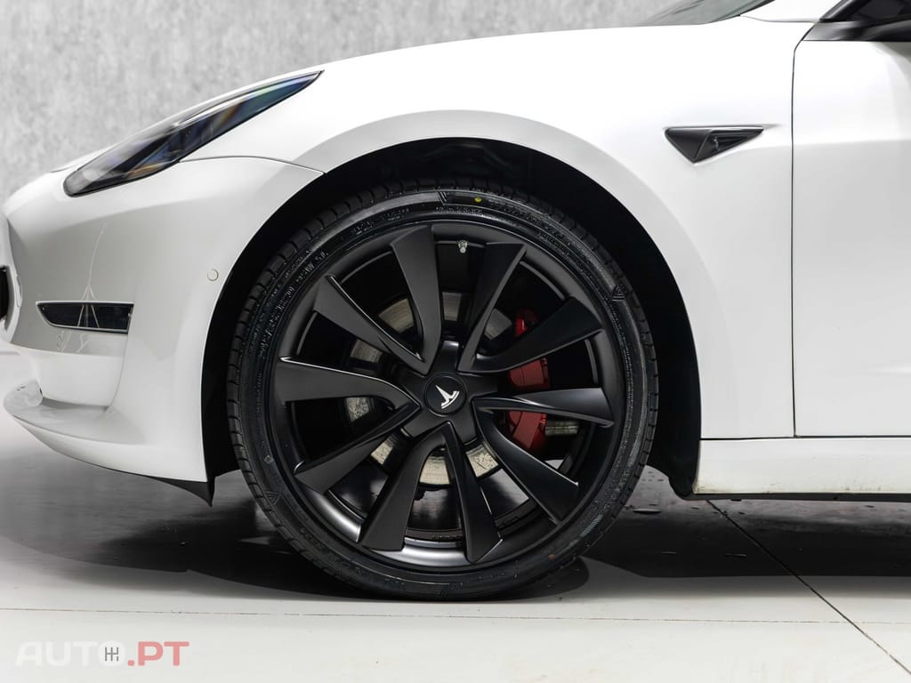 Tesla Model 3 Long-Range Dual Motor AWD