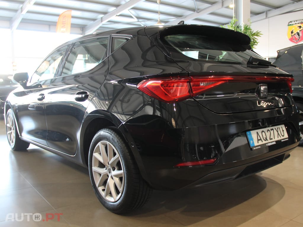 SEAT Leon 2.0 TDI Style — fotografia 4