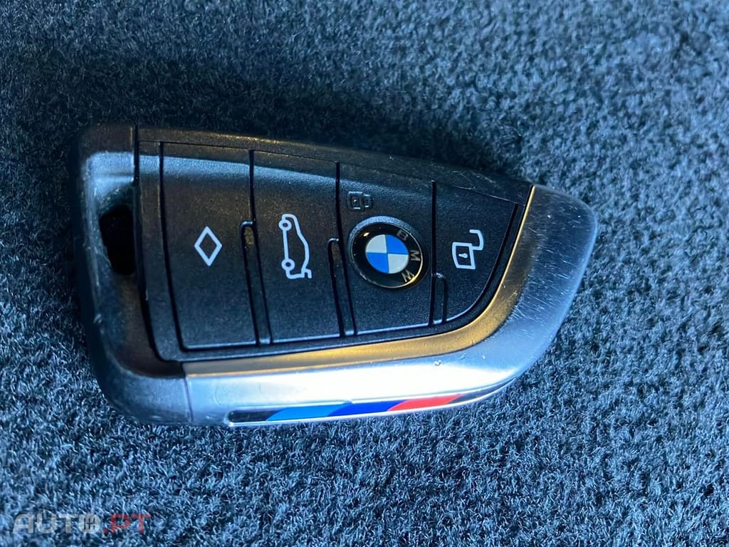 BMW 118 i Pack Desportivo M Auto