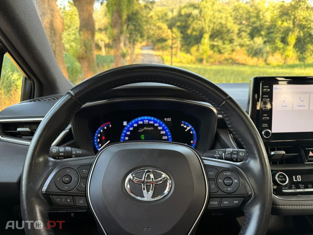 Toyota Corolla 1.8 Hybrid Design