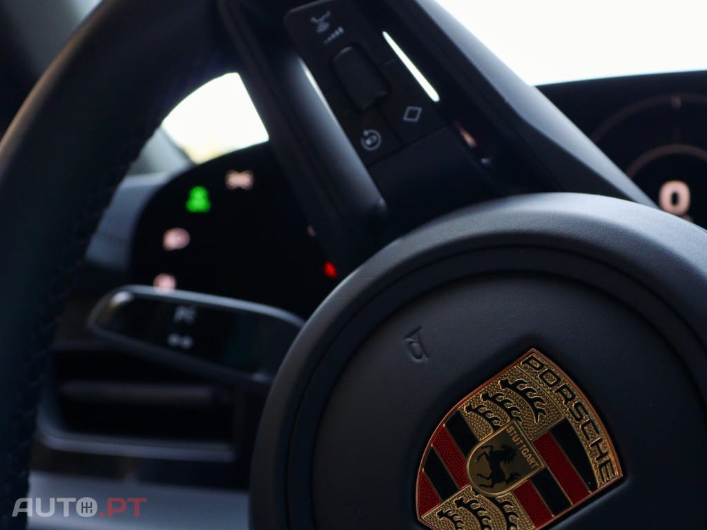 Porsche Taycan Standard