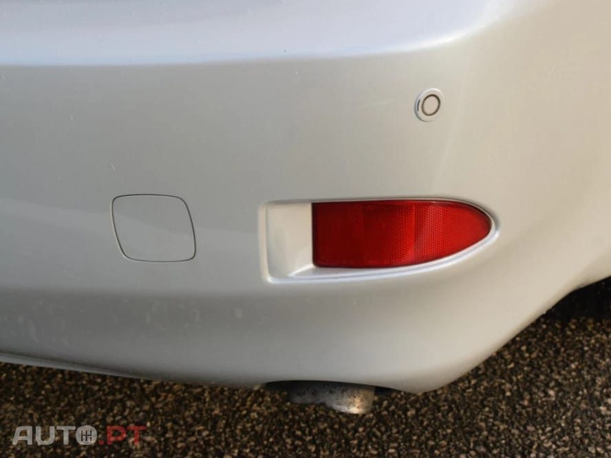 Lexus IS 220