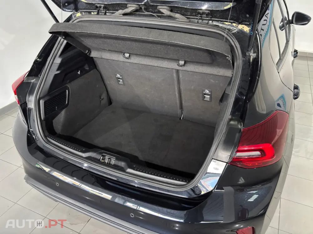 Ford Focus 1.0 EcoBoost MHEV ST-Line