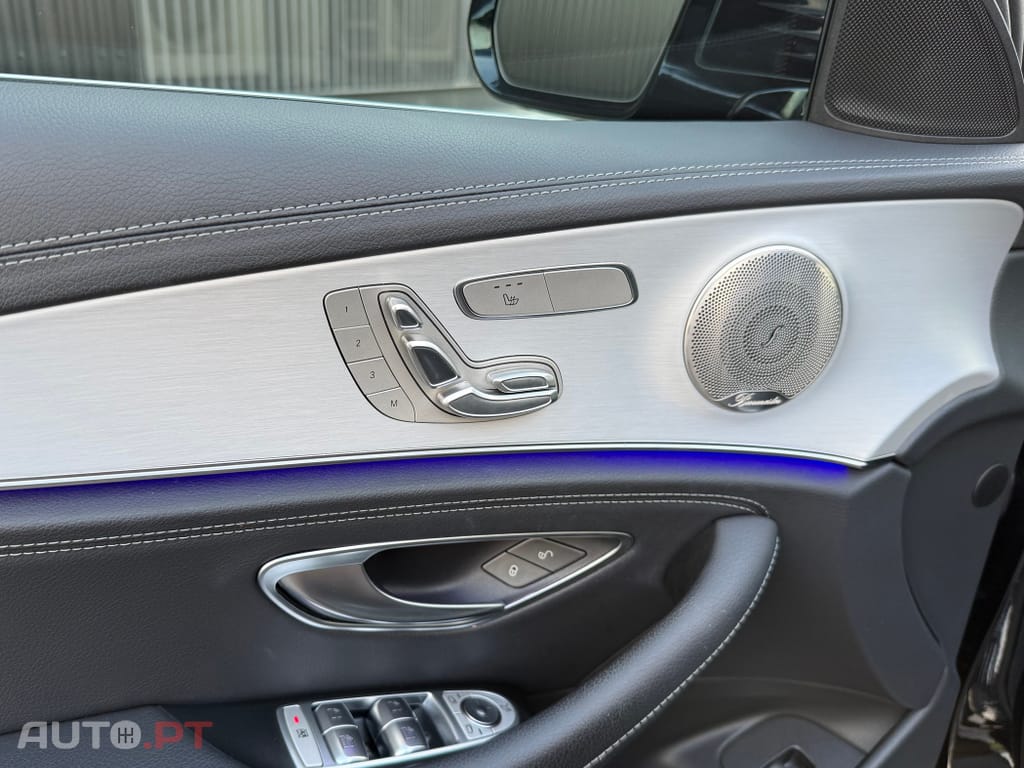 Mercedes-Benz E 300 de 9G-TRONIC AMG Line