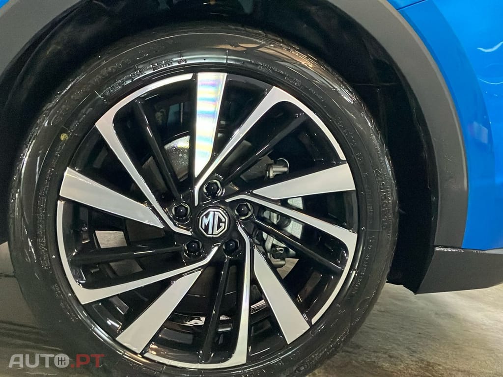 MG ZS 1.5 Hybrid+ Luxury
