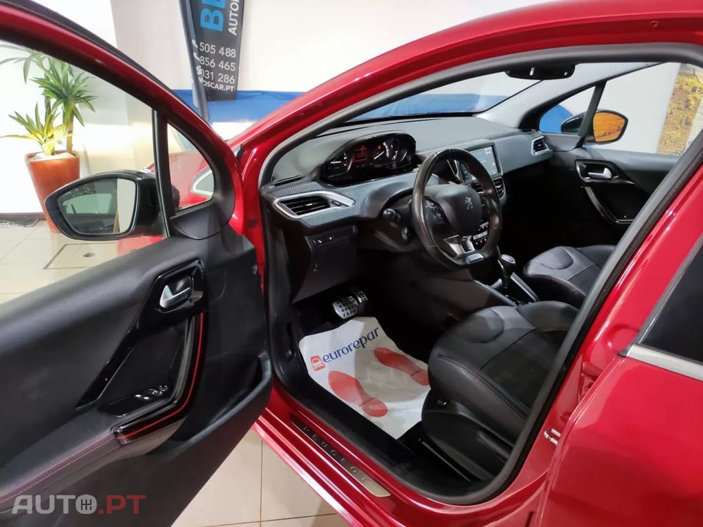 Peugeot 208 1.2 PureTech GT Line EAT6