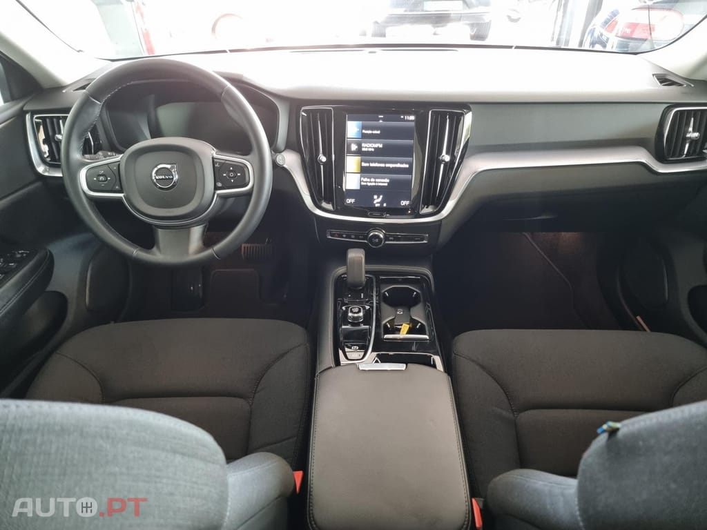Volvo V60 2.0 T6 AWD TE Inscription Expression — fotografia 13