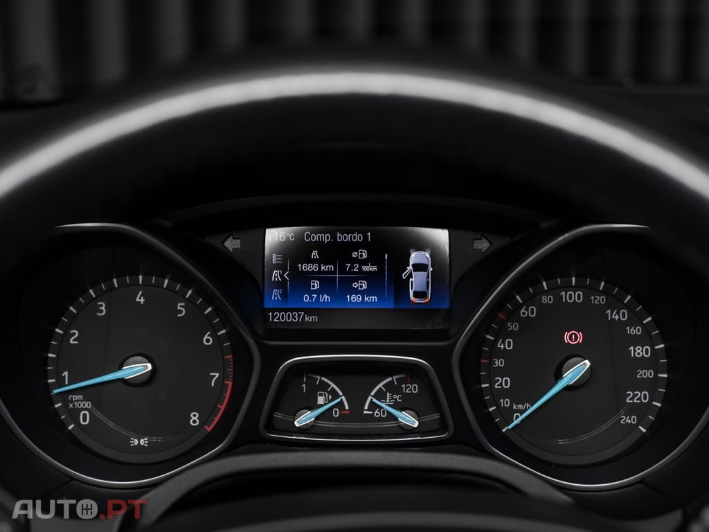 Ford Focus 1.0 EcoBoost S&S TITANIUM