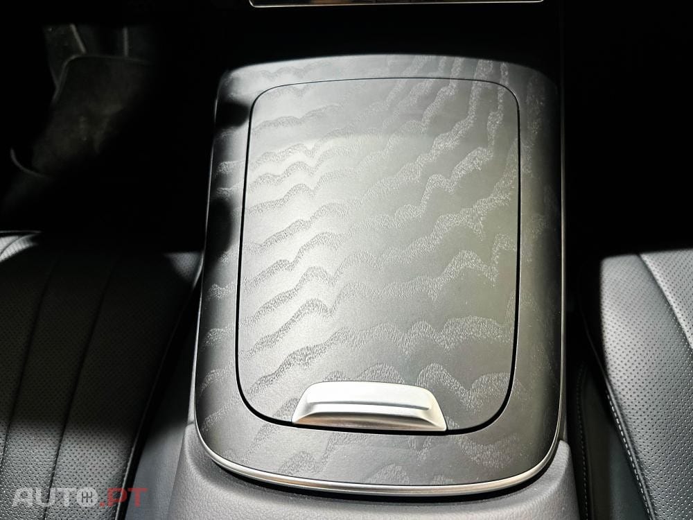 Mercedes-Benz E 300 de 4Matic 9G-TRONIC AMG Line