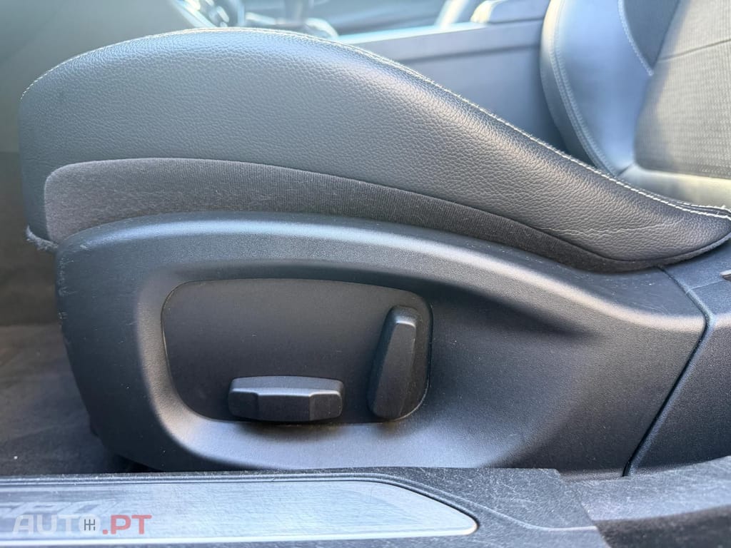 Jaguar XE 2.0 D Prestige