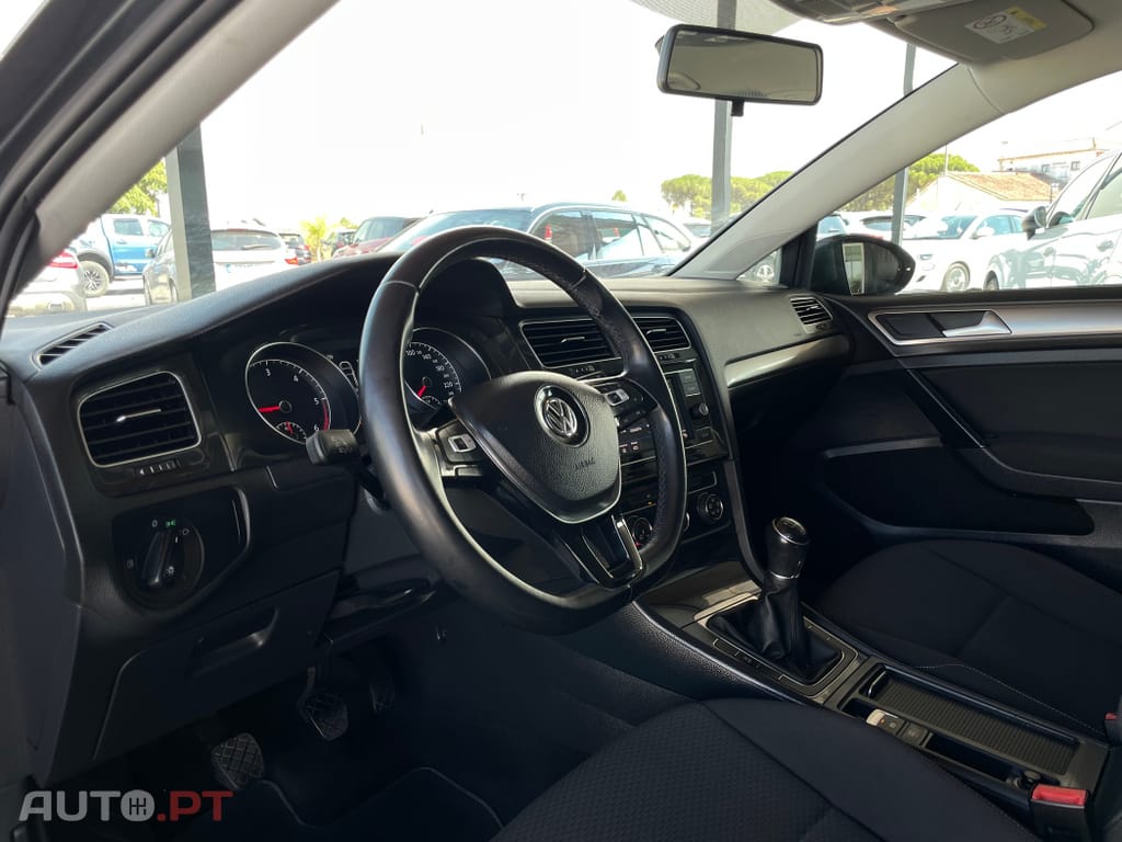 Volkswagen Golf 1.6 TDI Confortline