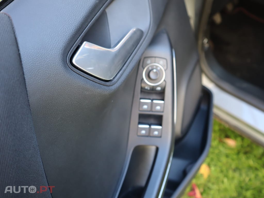 Ford Puma 1.0 EcoBoost MHEV ST-Line