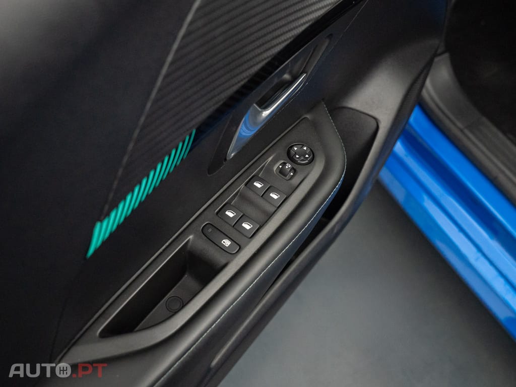Peugeot E-208 50 kWh Allure Pack