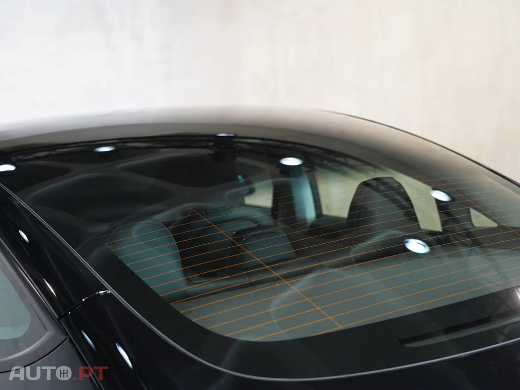 Tesla Model 3 Tração Traseira