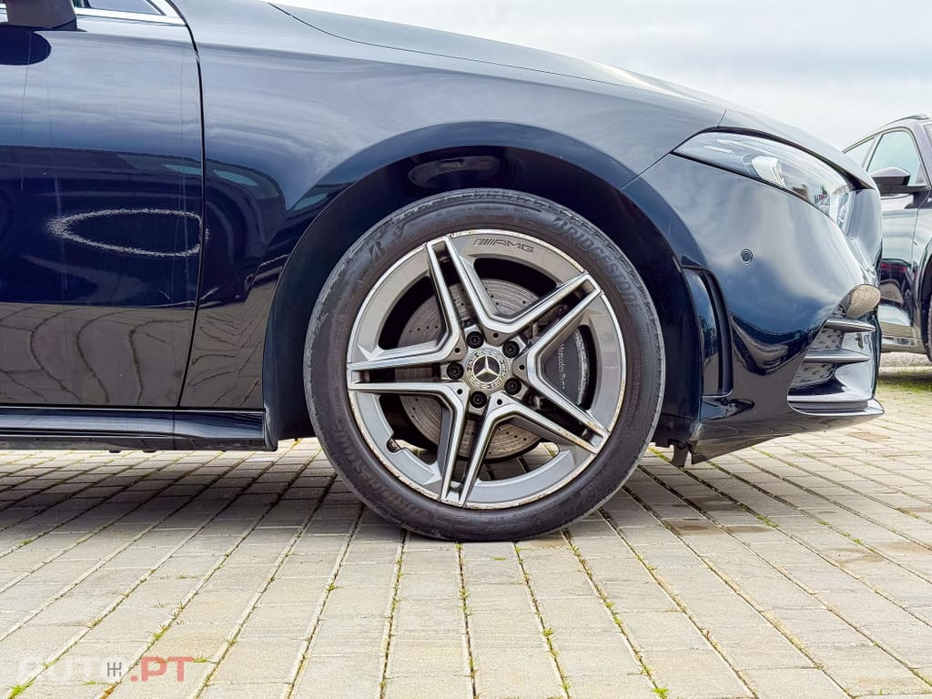 Mercedes-Benz A 250 e AMG Line