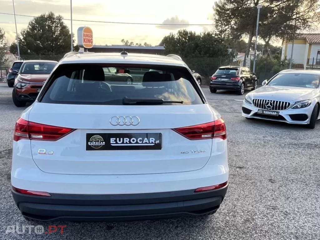 Audi Q3 45 TFSIe S tronic