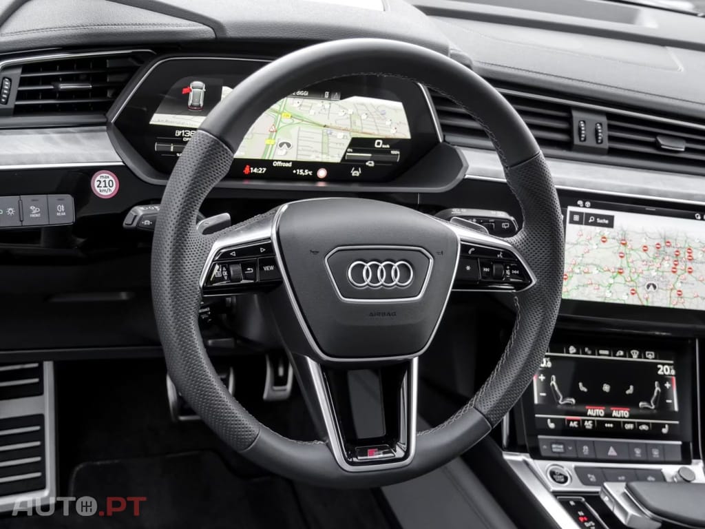 Audi Q8 E-Tron I.V.A DEDUTIVEL  55 quattro S LINE 
