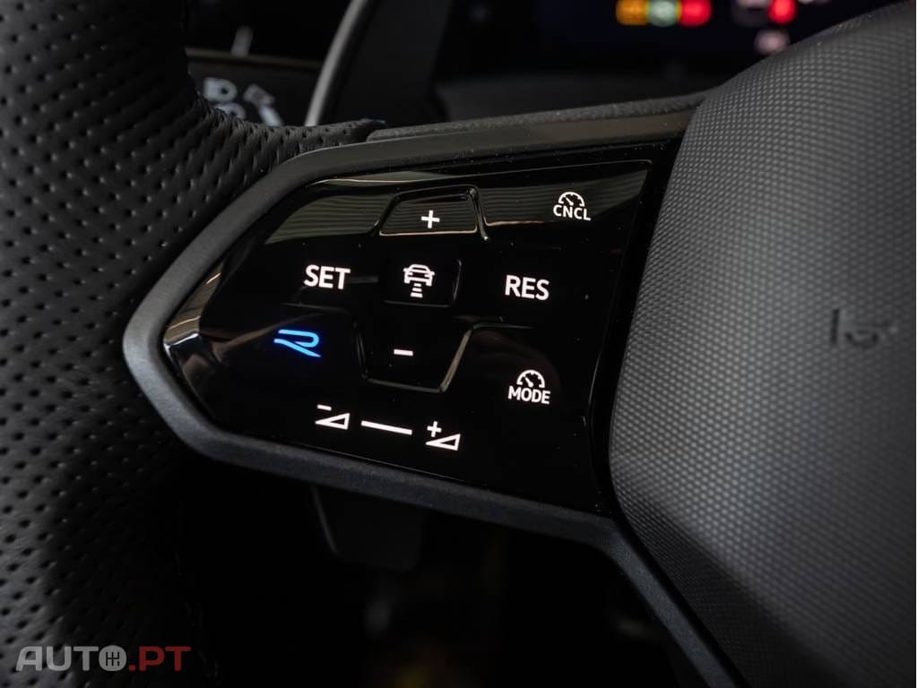 Volkswagen Golf 2.0 TSI R 4Motion DSG