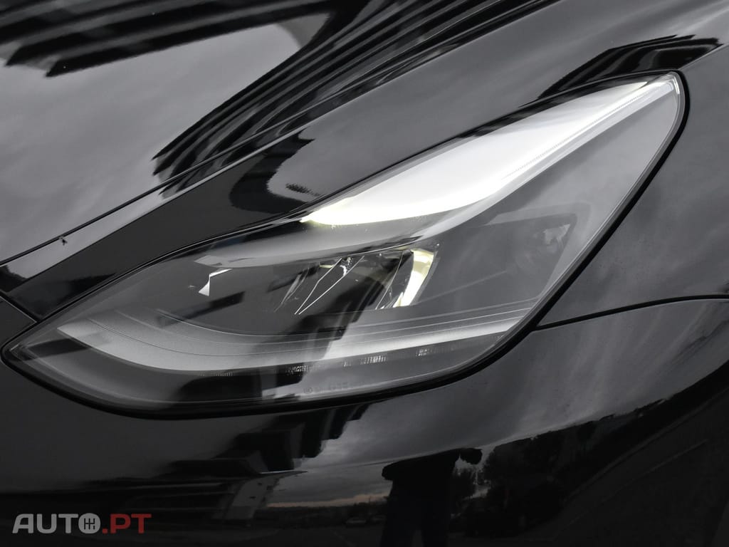 Tesla Model Y Performance Tração Integral