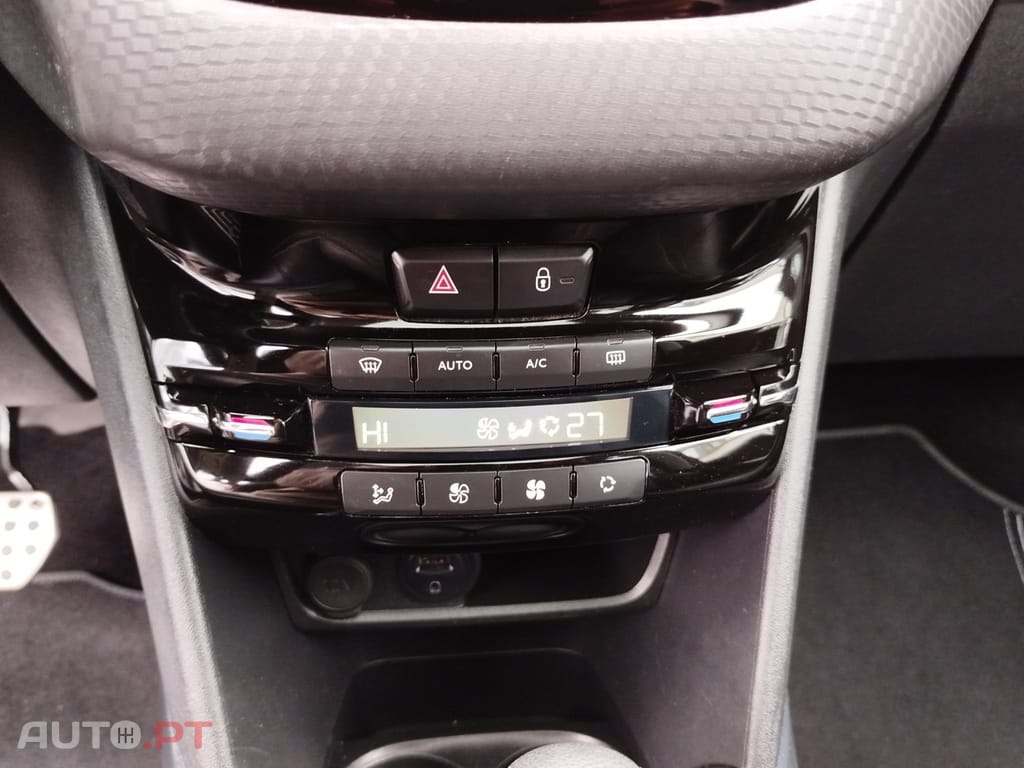 Peugeot 2008 1.2 PureTech Allure EAT6