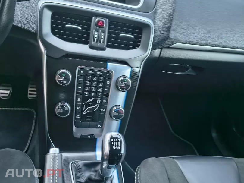 Volvo V40 1.6 D2 R-Design