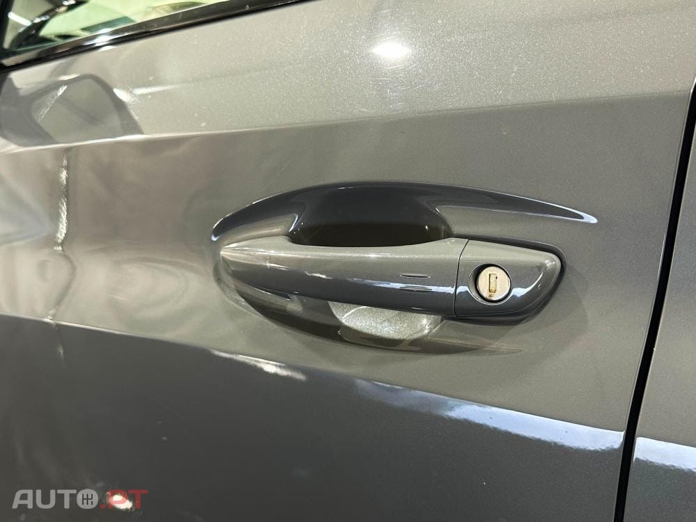 Peugeot E-208 51 kWh GT