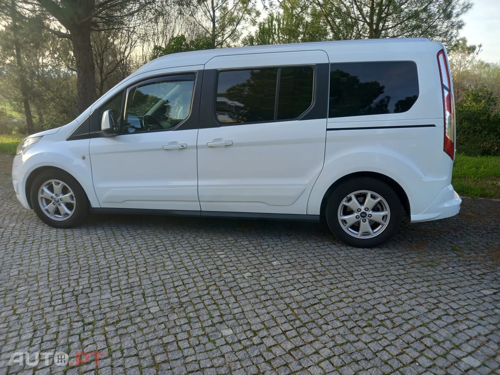 Ford Tourneo Connect Titanium