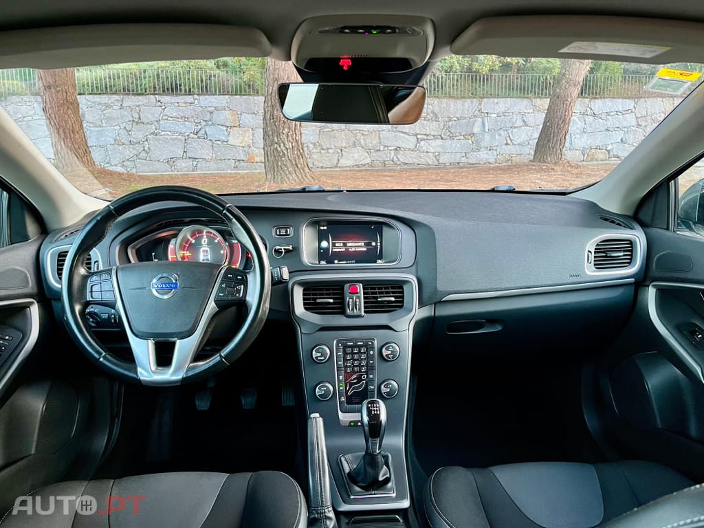 Volvo V40 D2
