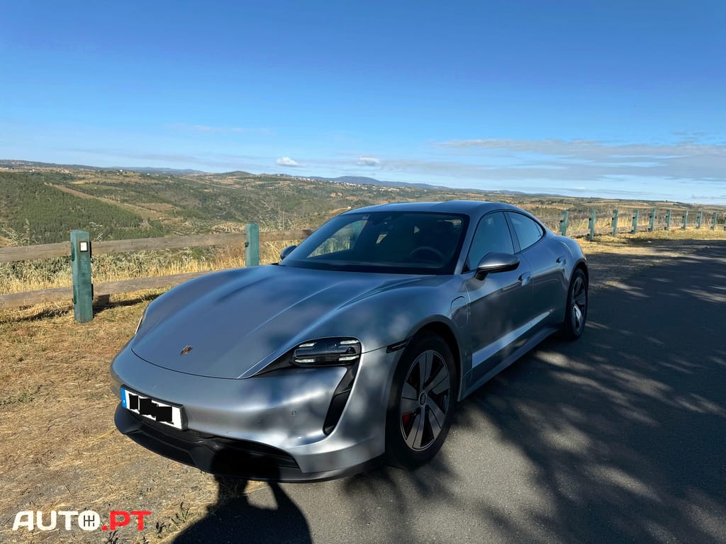 Porsche Taycan 4S