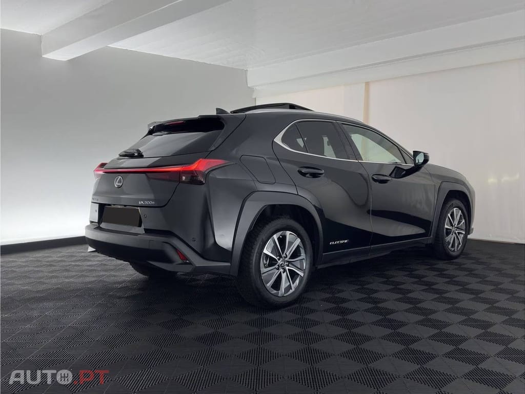 Lexus UX Luxury