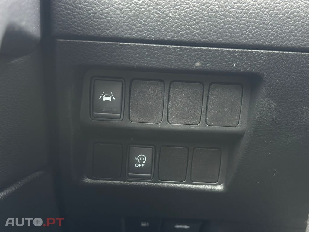 Nissan Qashqai 1.5 dCi N-Connecta 18