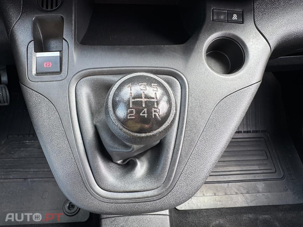 Toyota Proace 1.5D L1 Comfort - IVA DEDUTÍVEL