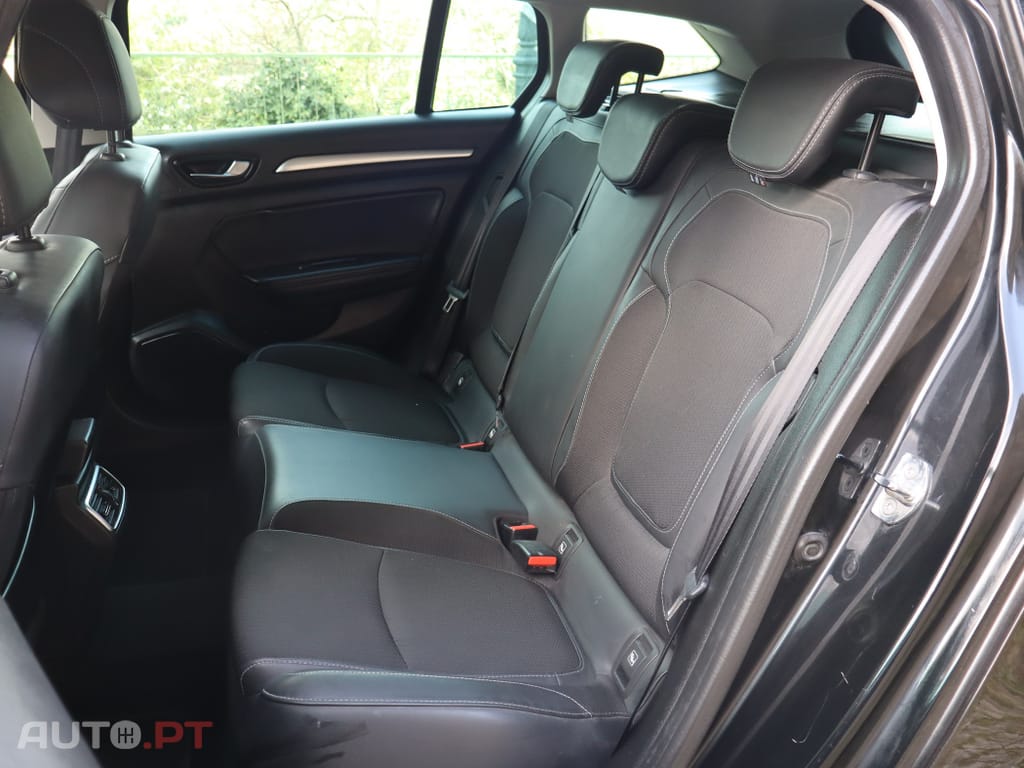 Renault Mégane Sport Tourer 1.5 Blue dCi Intens