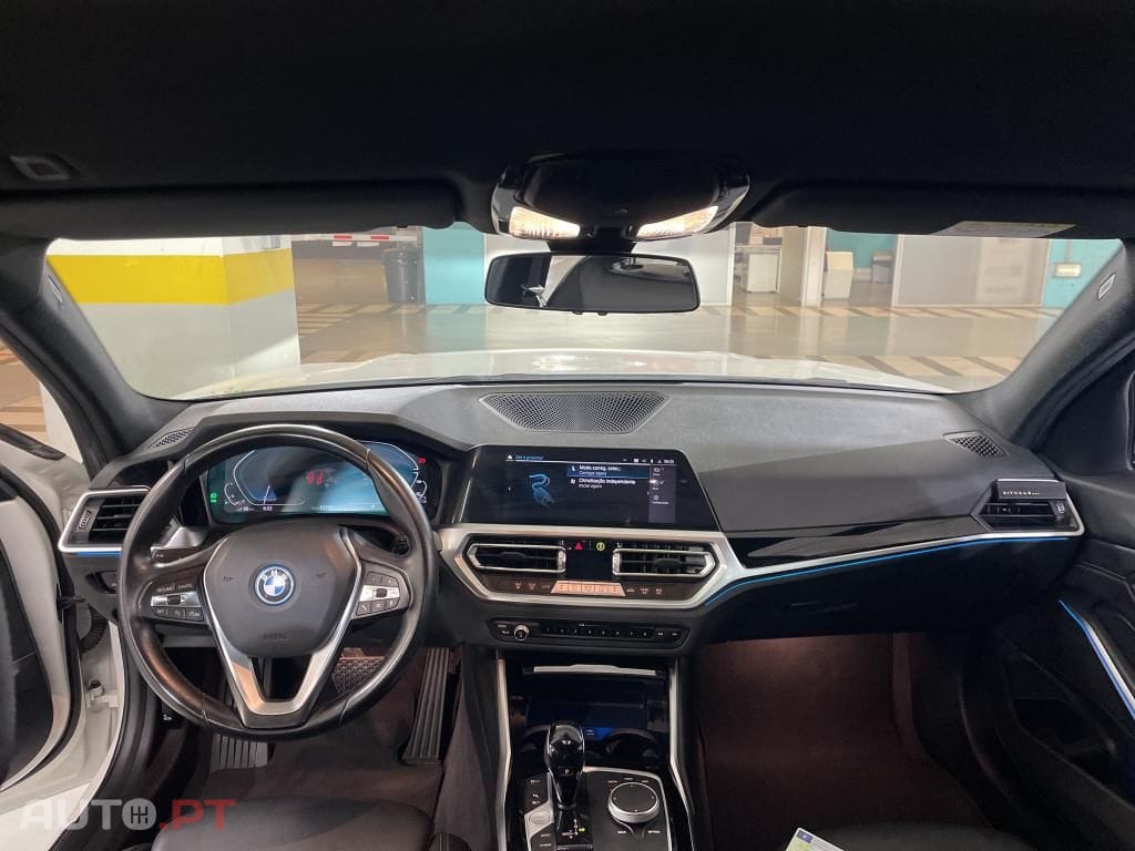 BMW 320 e Pack Essence Auto