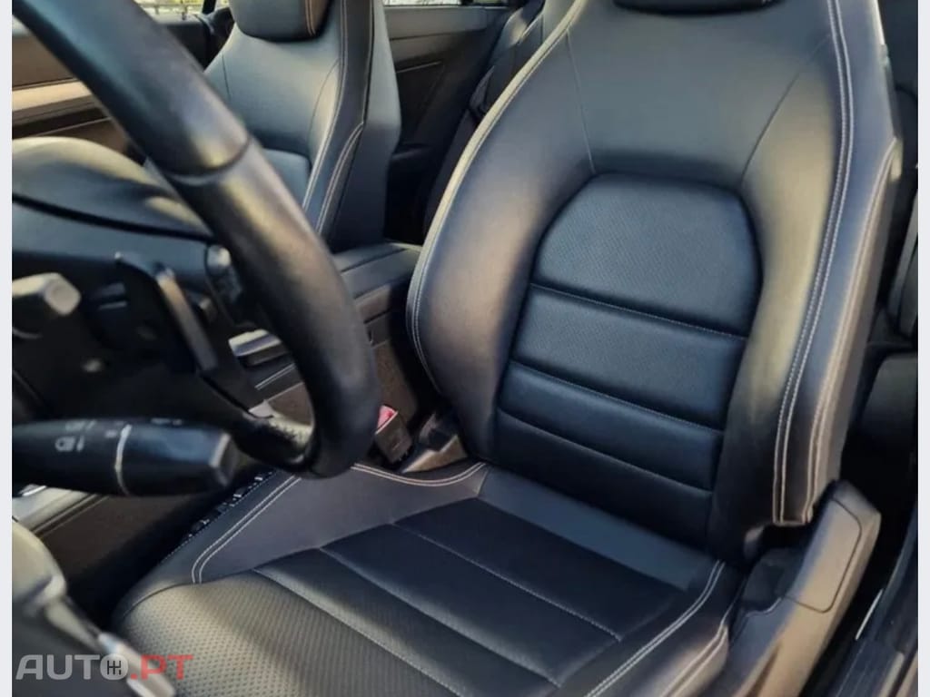 Mercedes-Benz E 250 CGI
